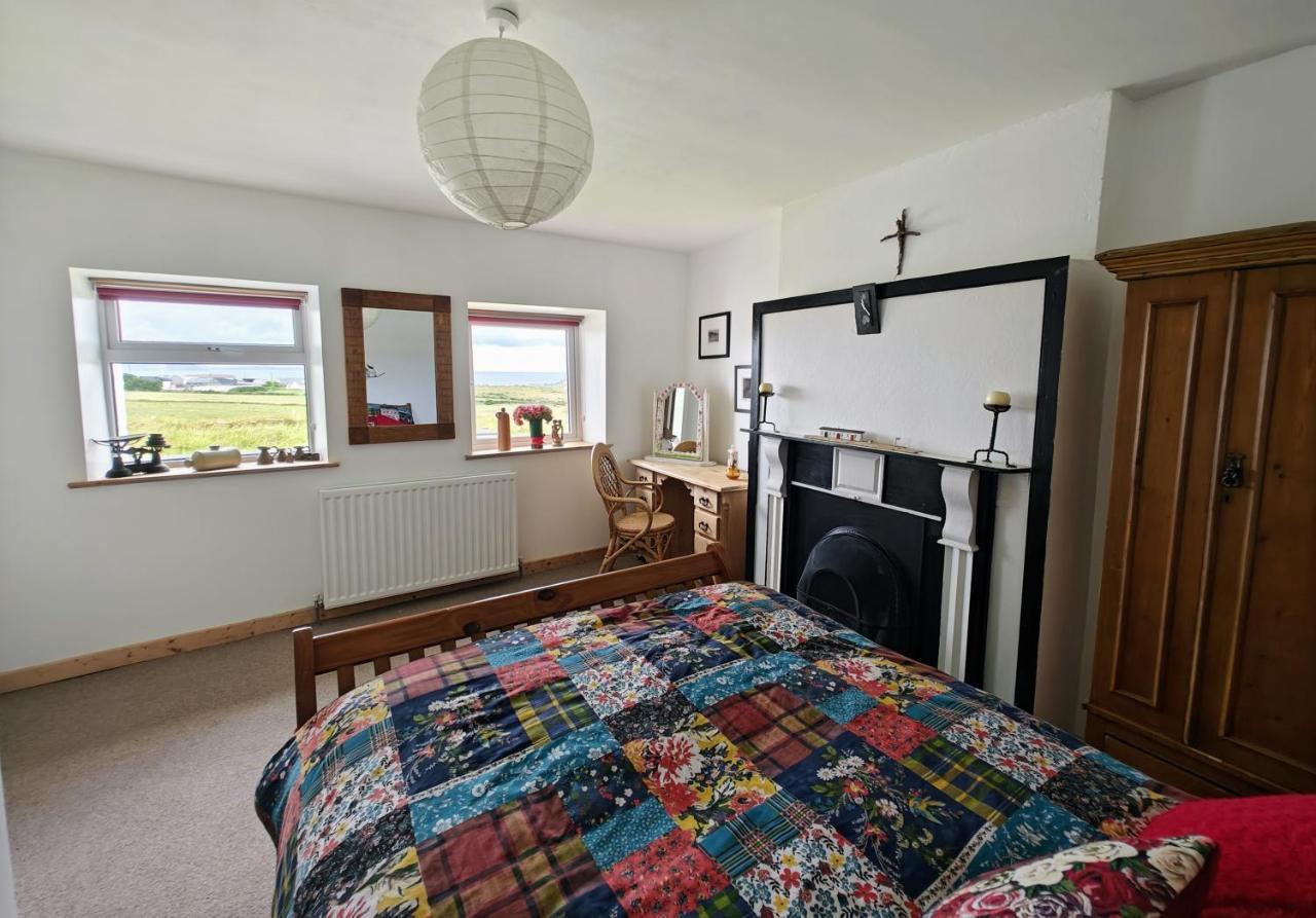 Teach Roisin-Traditional Irish Holiday Cottage In Malin Head. Экстерьер фото