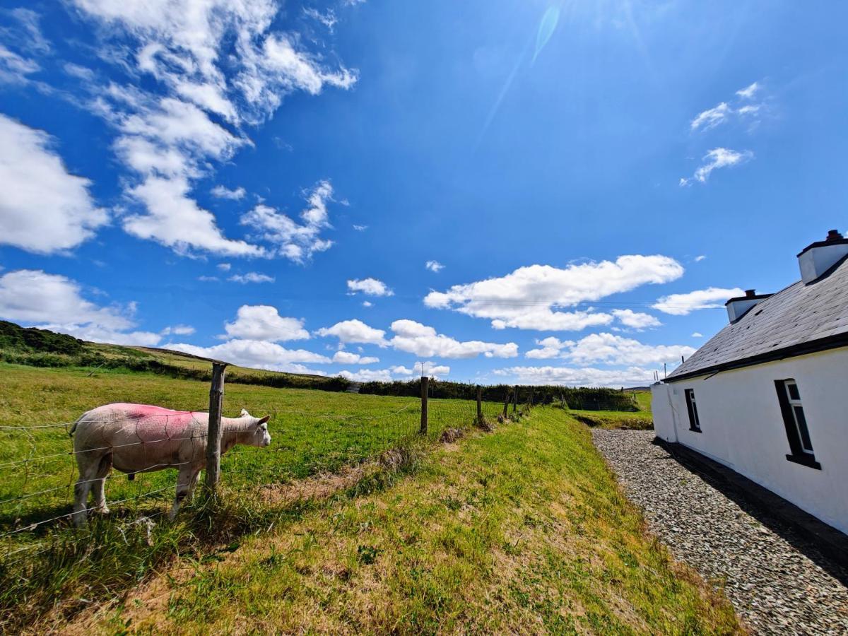 Teach Roisin-Traditional Irish Holiday Cottage In Malin Head. Экстерьер фото