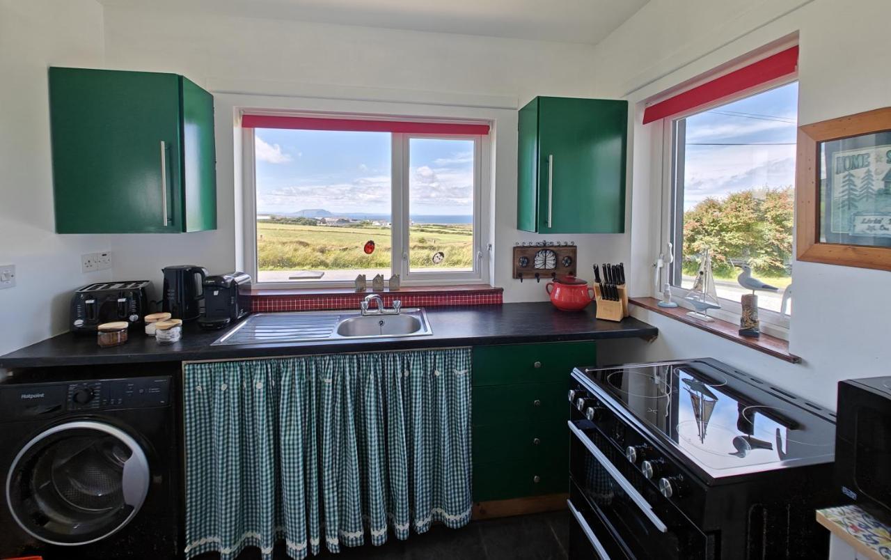 Teach Roisin-Traditional Irish Holiday Cottage In Malin Head. Экстерьер фото