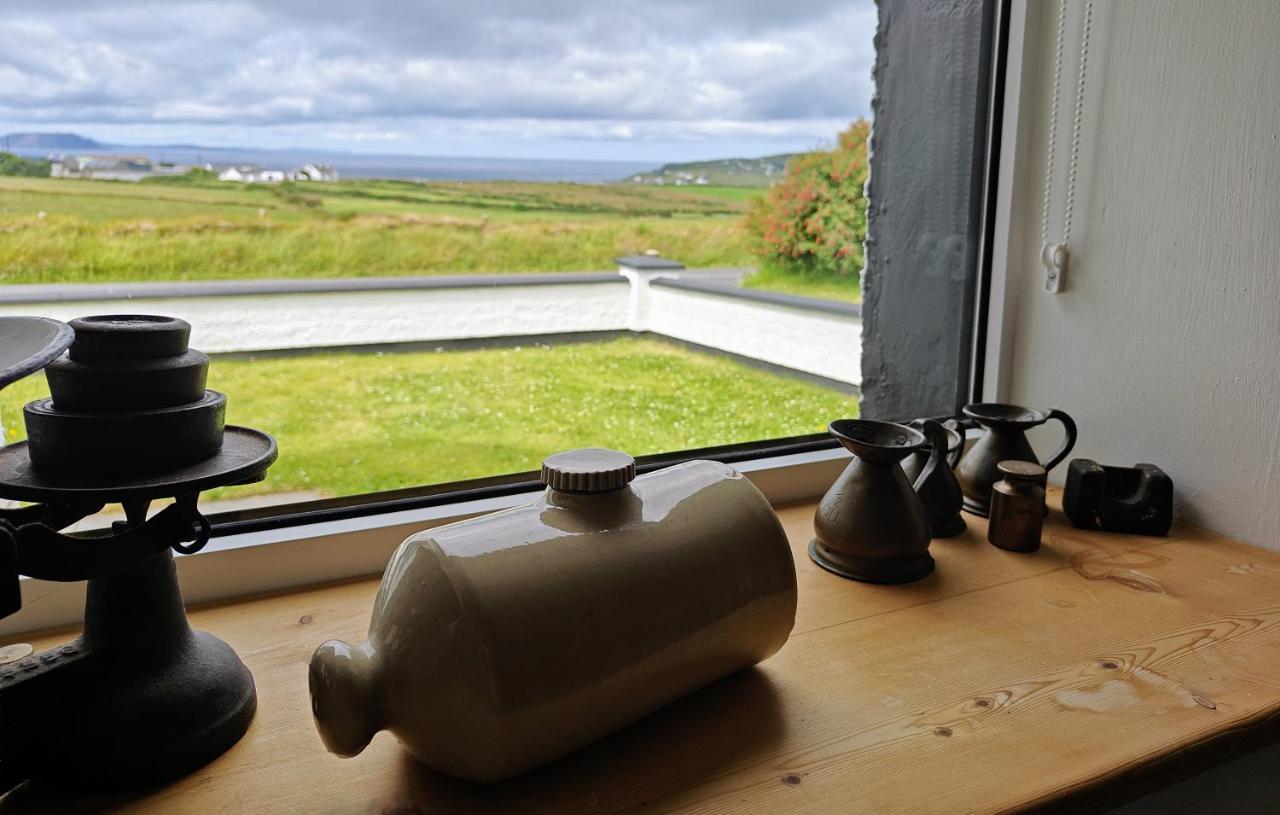 Teach Roisin-Traditional Irish Holiday Cottage In Malin Head. Экстерьер фото