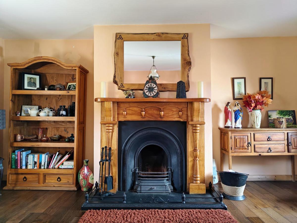 Teach Roisin-Traditional Irish Holiday Cottage In Malin Head. Экстерьер фото
